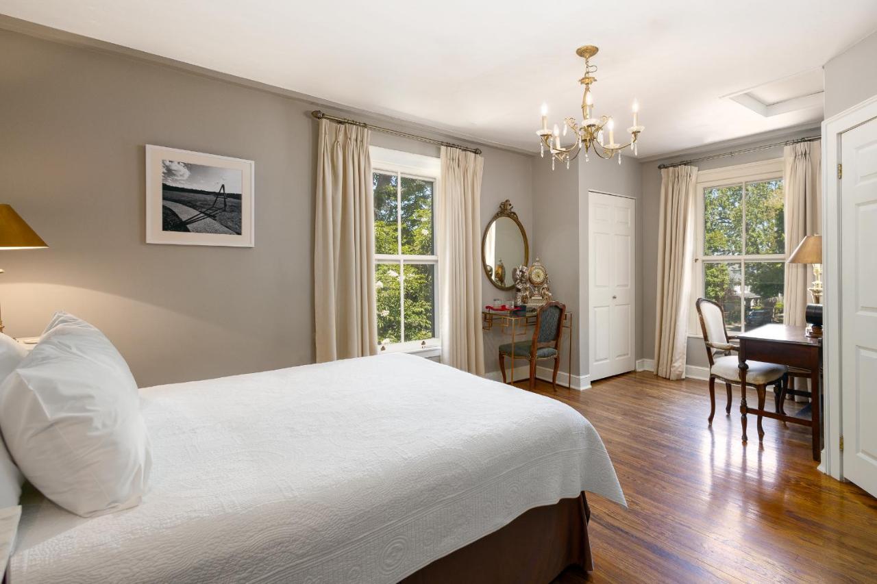 The Old Bank House Hotel Niagara-on-the-Lake Екстериор снимка